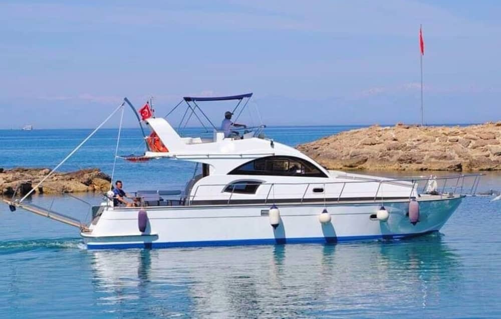 2,5 Stunden Sonne rund um Side auf einem Motorboot