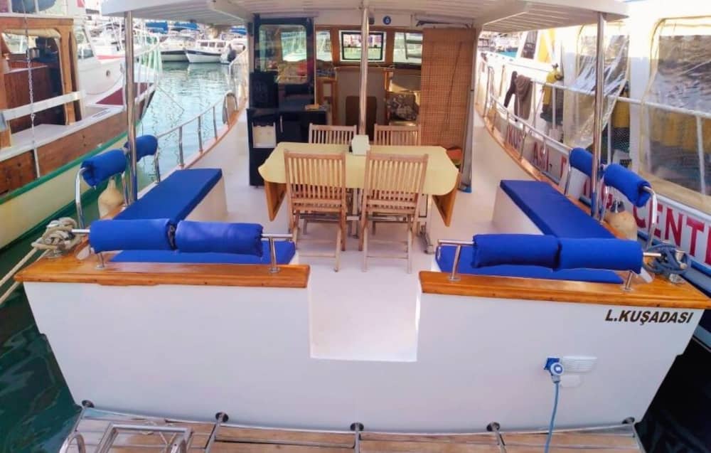 2h30 för att utforska Kuşadası på en motorbåt