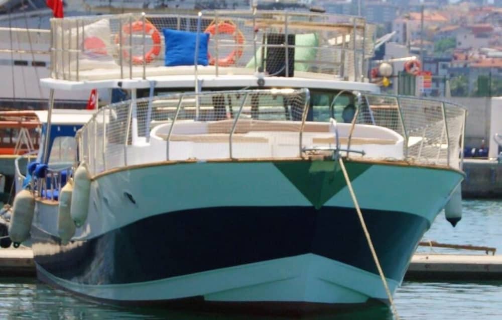 2h30 för att utforska Kuşadası på en motorbåt