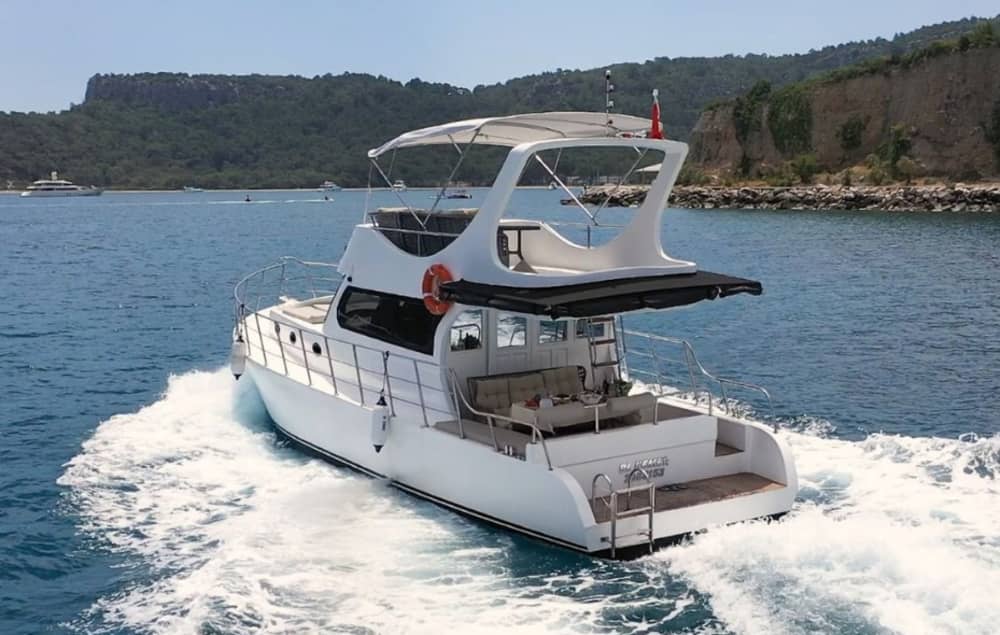 Entdecken Sie Alanya auf einer halbtägigen Motorbootfahrt