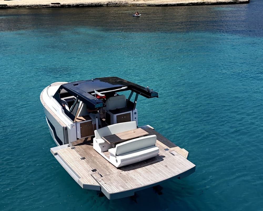 LA GENTE DEL POSTO NON VUOLE CHE I TURISTI SAPPIANO di questa epica avventura a Maiorca