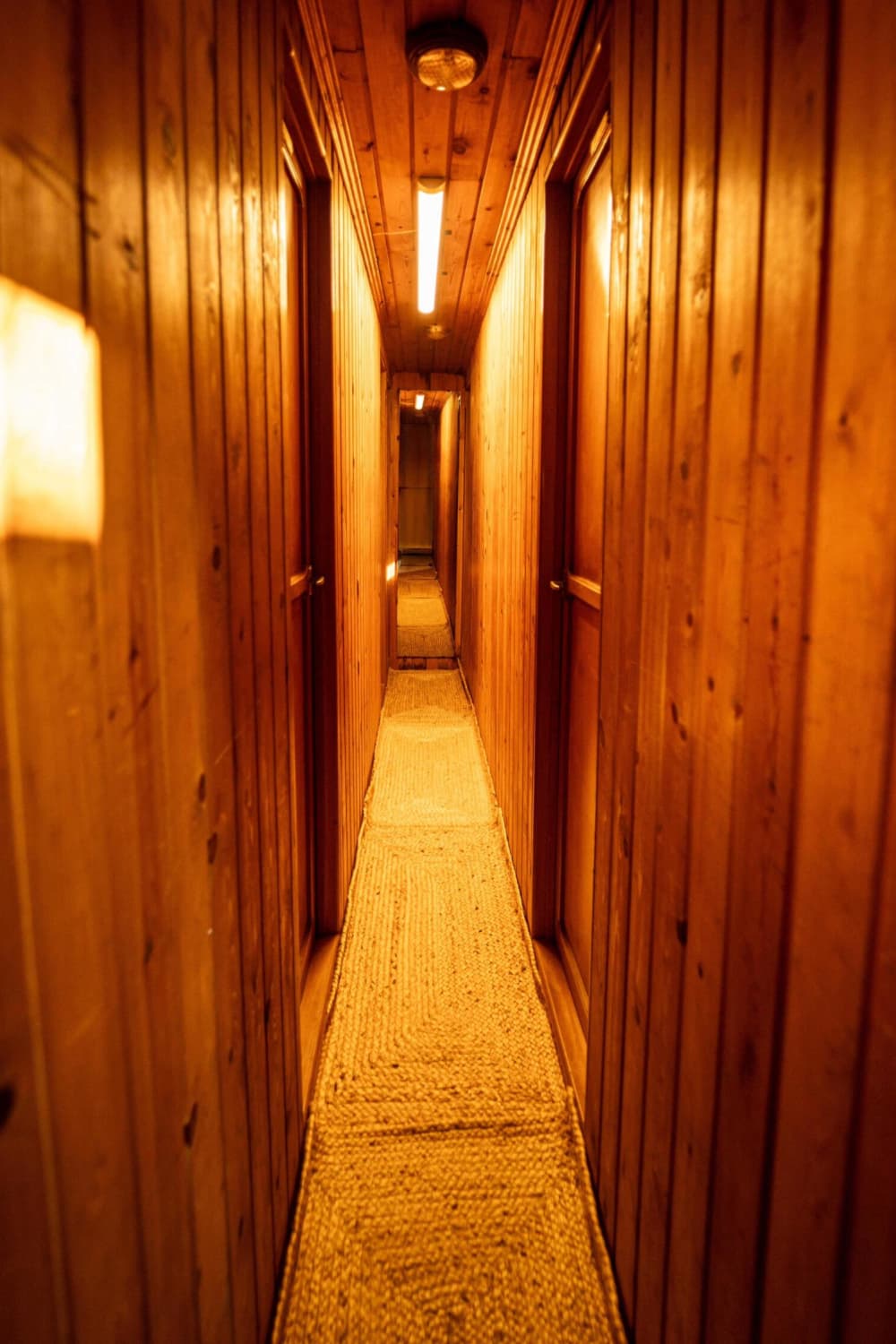 Flykt från Aten: 5 timmars avkoppling på en motorbåt