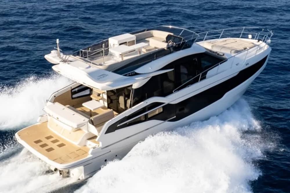 ¡Estoy celebrando mi cumpleaños o despedida de soltera en un yate! ¡8 horas de locura!