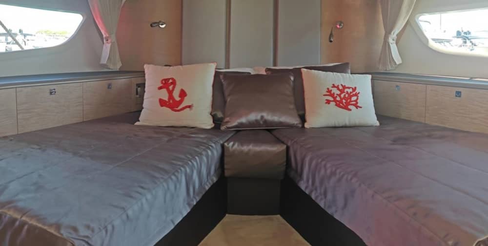 ¡Estoy celebrando mi cumpleaños o despedida de soltera en un yate! ¡8 horas de locura!