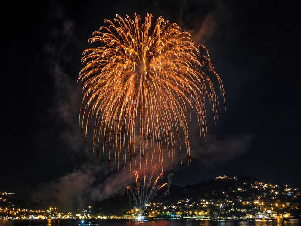 Vuurwerkcruise op de baai van Cannes – 5 uur vol spektakel