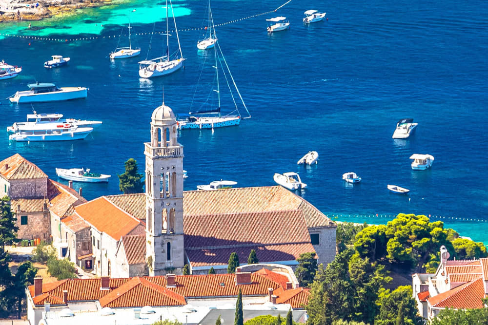 Heldagskryssning till Blå lagunen och Dalmatiens kust — Big Boat Experience