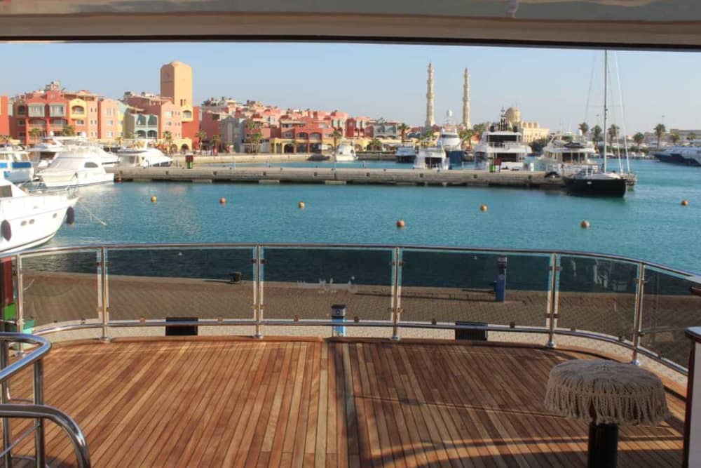 Plavba po Hurghadě na míru: Celý den plný magie na motorové jachtě