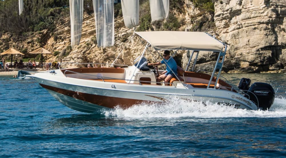 Une expérience légendaire : 2 h 30 de découverte de Zakynthos en bateau à moteur