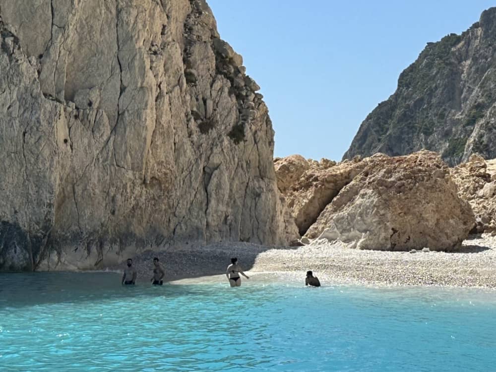 Une expérience légendaire : 2 h 30 de découverte de Zakynthos en bateau à moteur