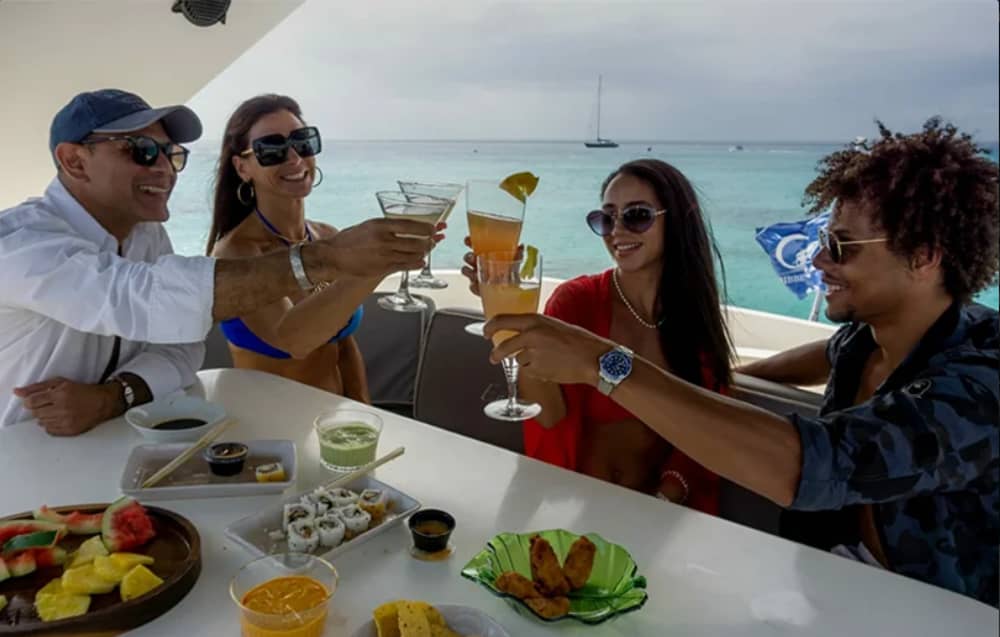 Luxury Meets Adventure – Yacht Tour from Bávaro to Isla Catalina!