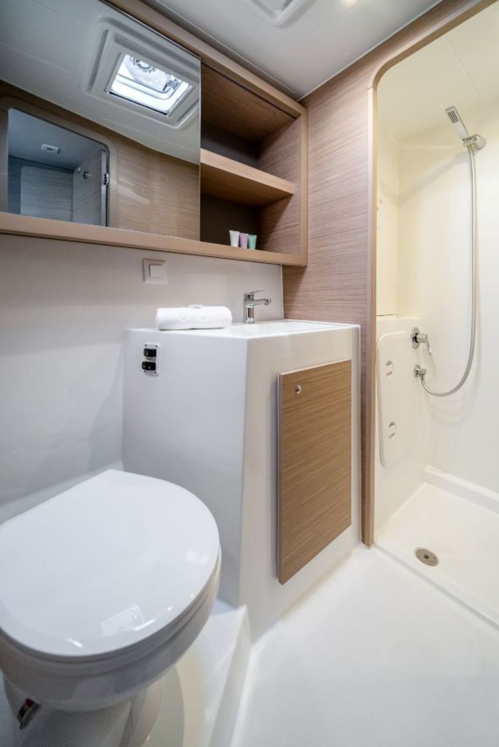 Całodniowa wycieczka łodzią z Saint Martin – Tintamarre o Anguilla Experience