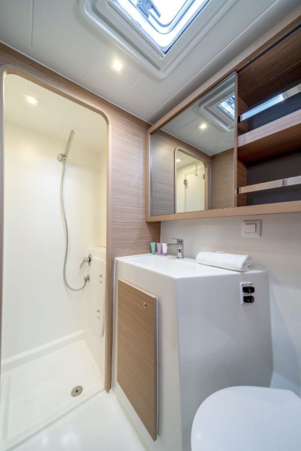 Całodniowa wycieczka łodzią z Saint Martin – Tintamarre o Anguilla Experience