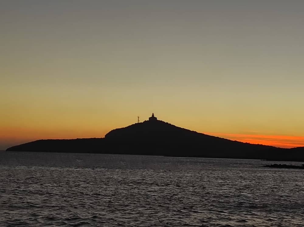 4-stündige romantische Bootsfahrt bei Sonnenuntergang ab Hvar