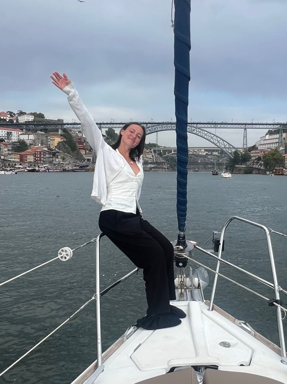 Hora dorada en velero: el recorrido de 2 horas al atardecer que es la manera perfecta de terminar el día