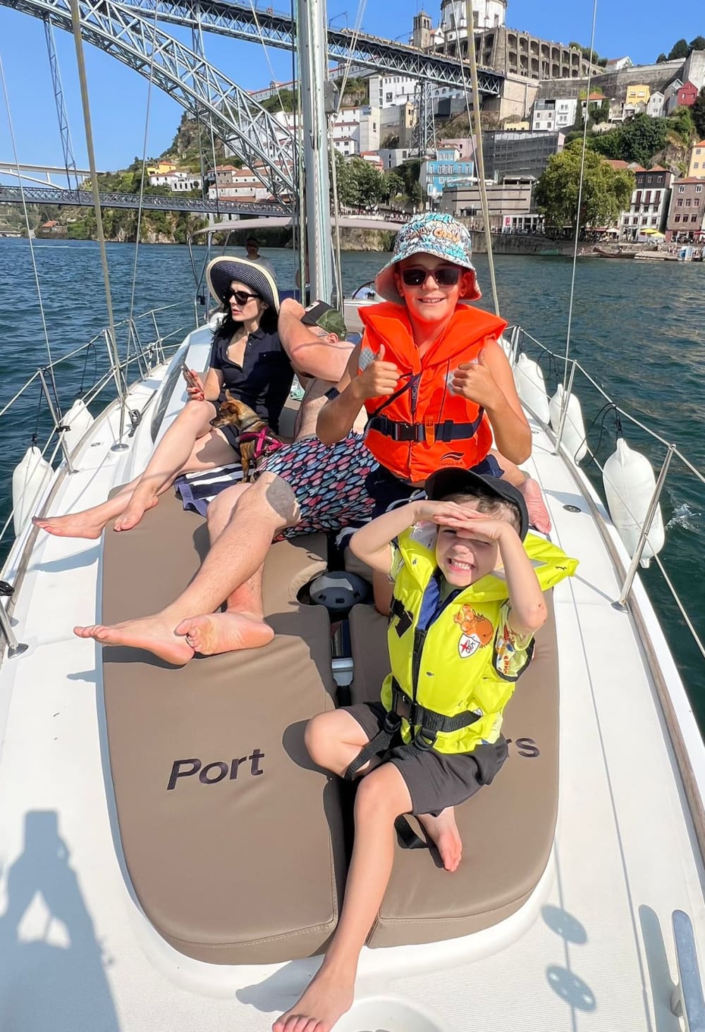 Hora dorada en velero: el recorrido de 2 horas al atardecer que es la manera perfecta de terminar el día