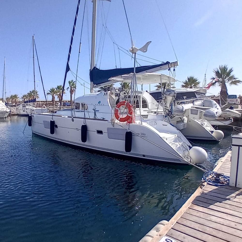 El ritmo de Torrevieja: Momentos inolvidables en catamarán