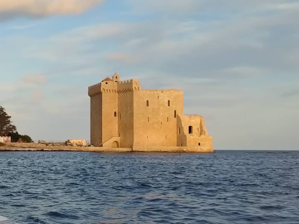 4-timmarskryssning – På väg till Billionaires' Bay eller en av Lérinsöarna.
Det perfekta valet för en avkopplande eftermiddag.