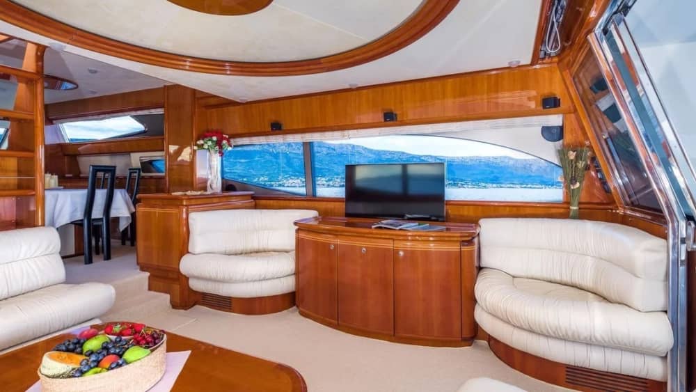 Profitez d'une excursion de 9h30 en bateau à moteur pour explorer Taormina