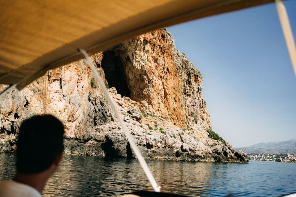 Excursion en hors-bord d'île en île