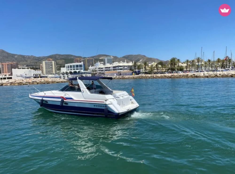 Impreza na wodzie: Ta impreza w Marinie Benalmadena to czyste SZALEŃSTWO