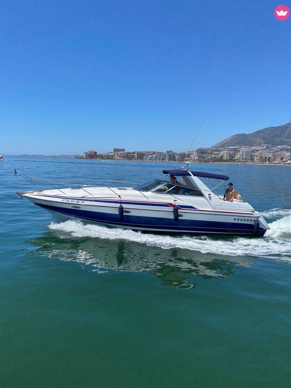 Impreza na wodzie: Ta impreza w Marinie Benalmadena to czyste SZALEŃSTWO