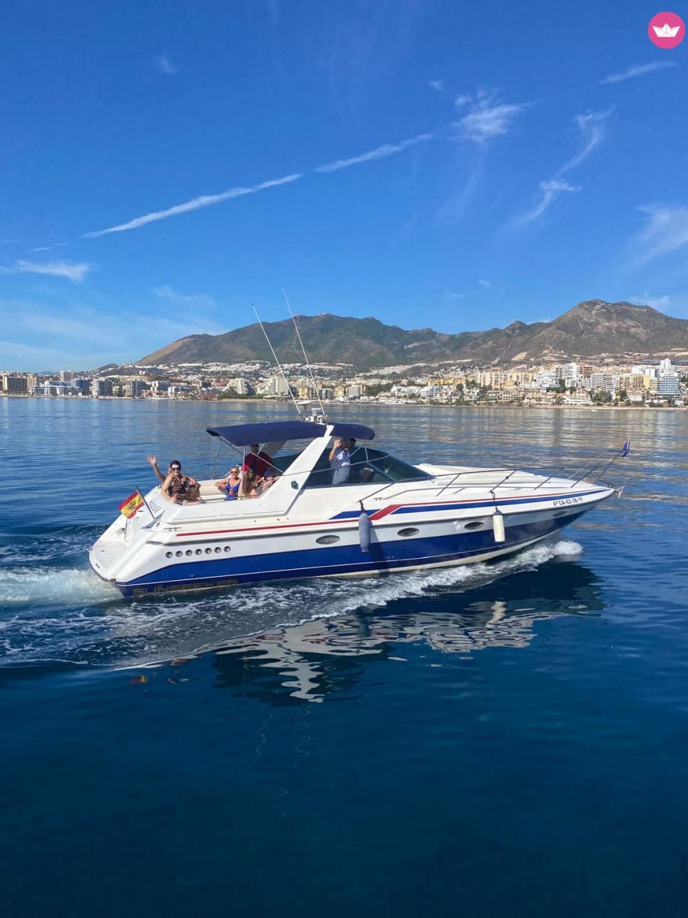 Impreza na wodzie: Ta impreza w Marinie Benalmadena to czyste SZALEŃSTWO