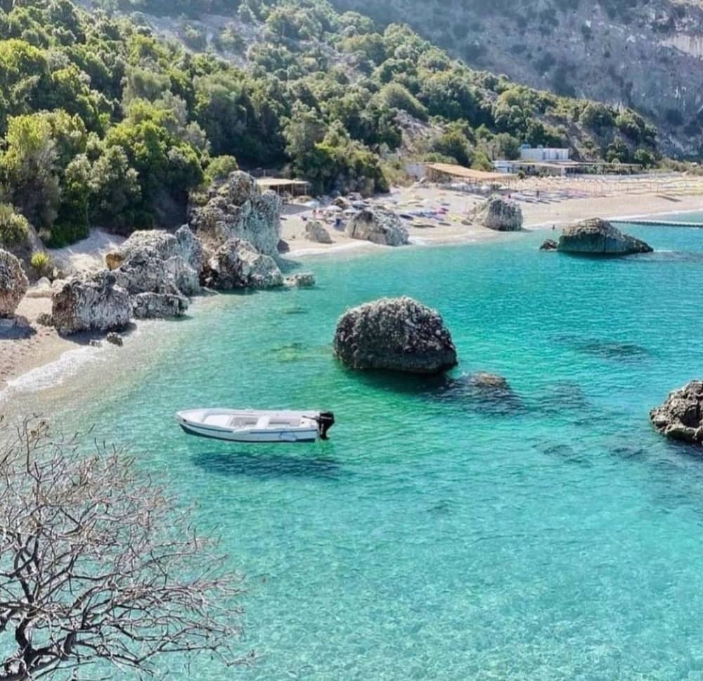 Saranda båttur till Hidden Bays och Kroreza med snorkling