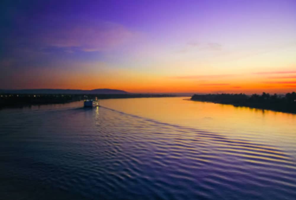 Relax tutto il giorno, nuoto e pagaiata: sole, divertimento, divertimento e libertà sul Reno