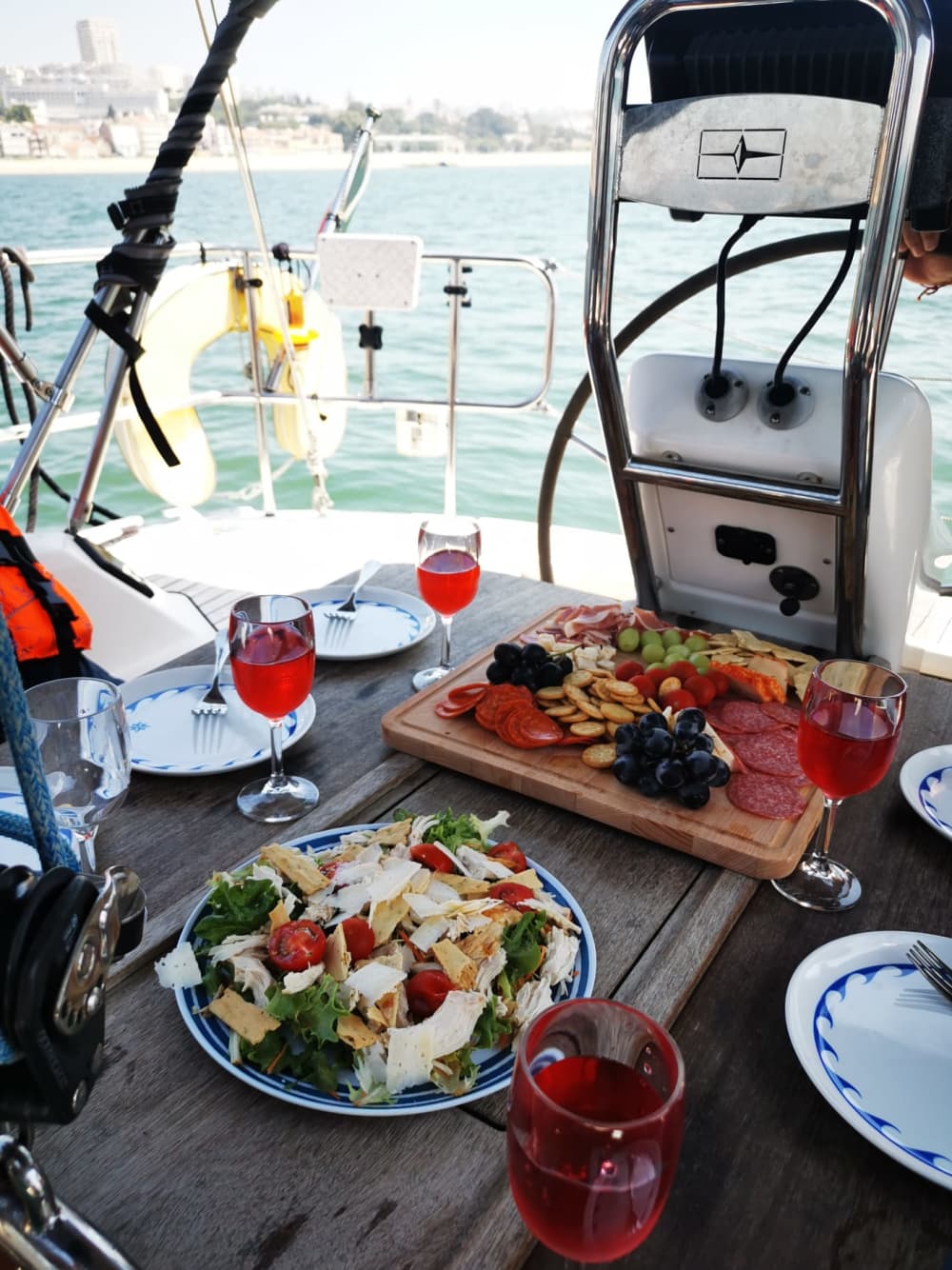 Una gita in barca di 4 ore da Lisbona: il tuo rifugio perfetto in città