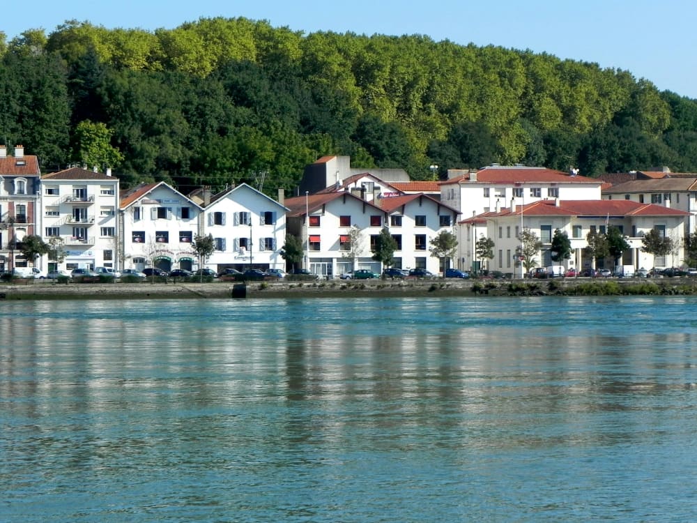 Gita in barca a vela: 2 ore alla scoperta della costa basca