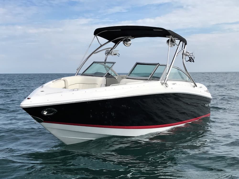 Незабываемое островное приключение – целый день на частной яхте.