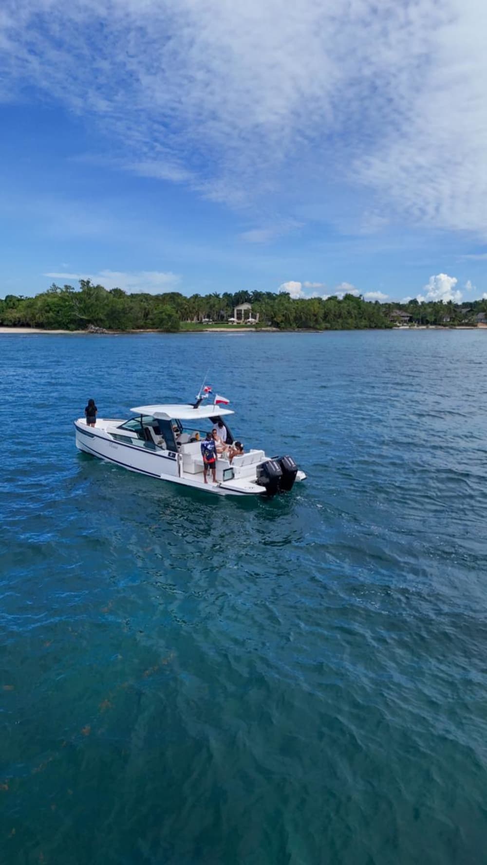 4 Hour Charter to Isla Catalina – Half Day Island Getaway