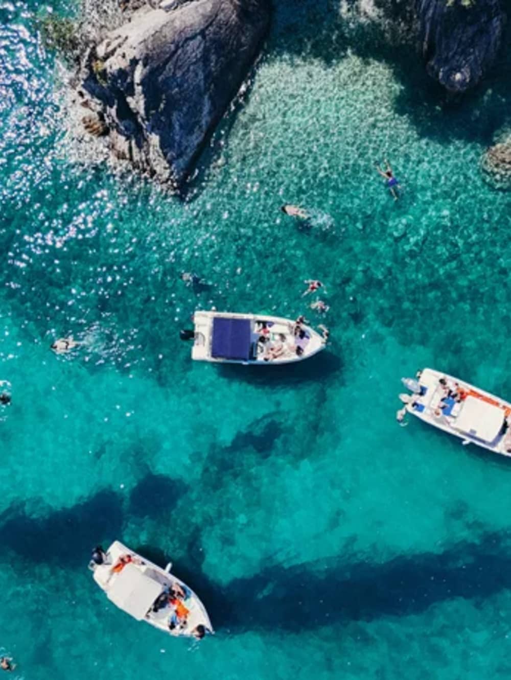 Tour del Nord: spiaggia di Krorez, grotta delle tartarughe, baia di Kakome con snorkeling
