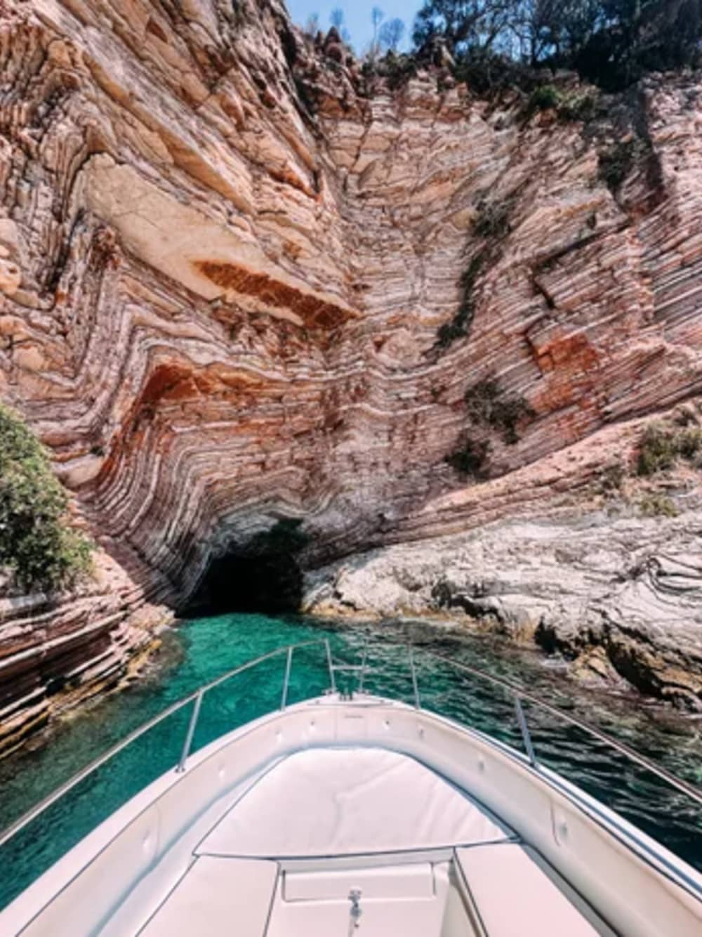 South Tour: Ksamil, Pigeon Cave, & Mirror Beach with snorkeling