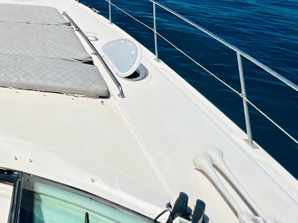 Descubra el lado oculto de Marbella en un paseo en barco de 4 horas