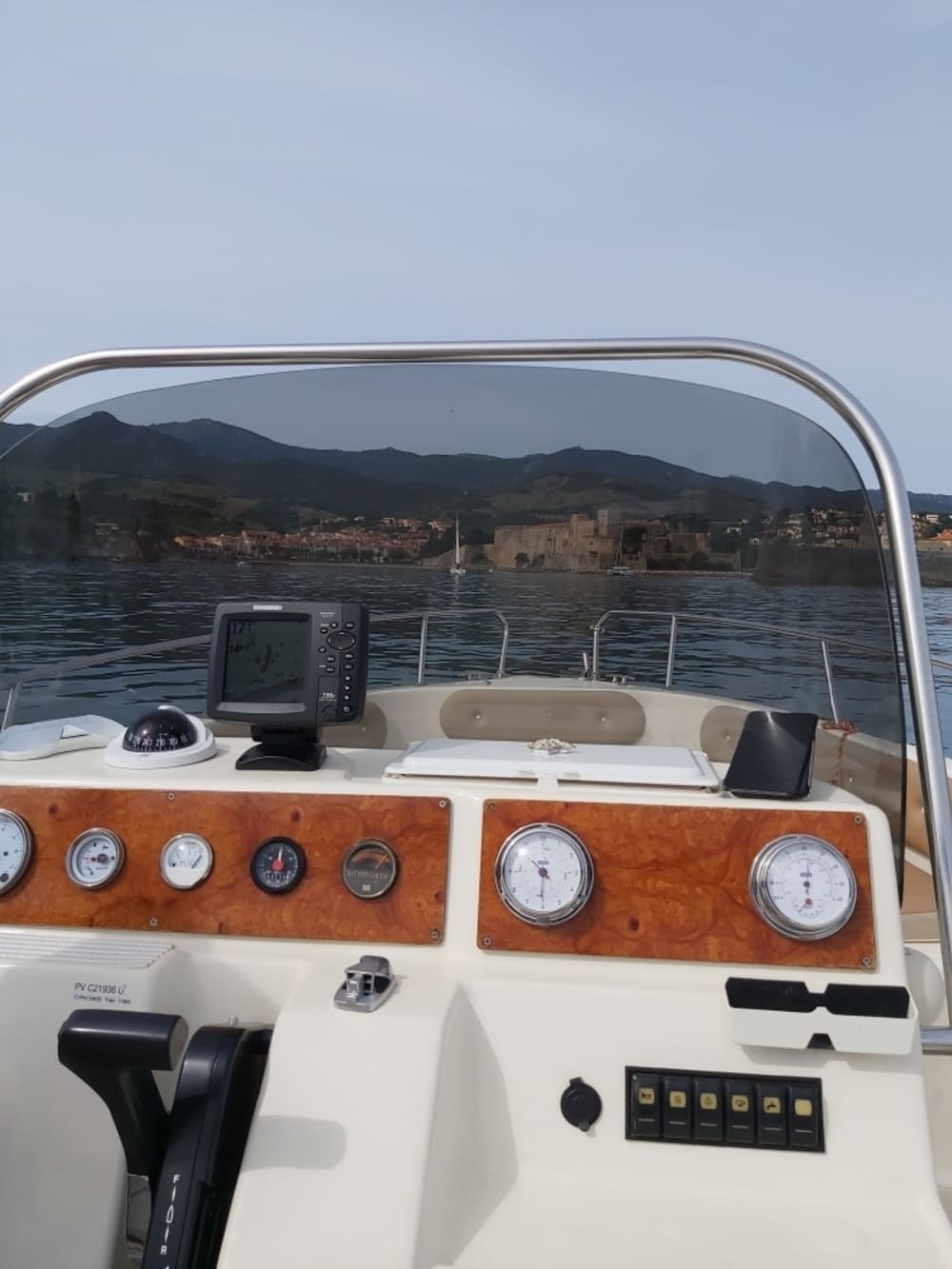 Profitez du soleil lors d'une excursion en bateau de 7 heures à Banyuls-sur-Mer.