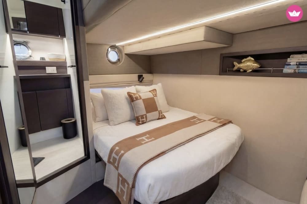 Luxuriöse Sonnenuntergangsfahrt: Ein traumhafter Aperitif an der Costa Smeralda