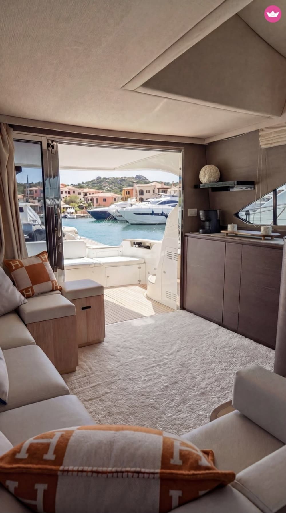 Luxuriöse Sonnenuntergangsfahrt: Ein traumhafter Aperitif an der Costa Smeralda