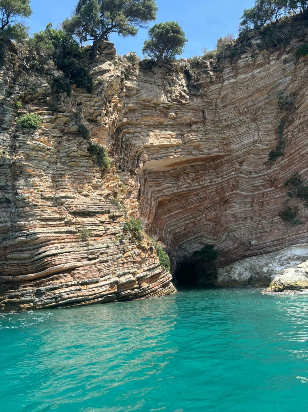 Southern Coast Escape – Caves, Hidden Beaches and Ksamil Islands