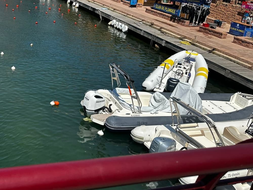 Boat rental by the day with skipper, itinerary of your choice to be defined according to your wishes