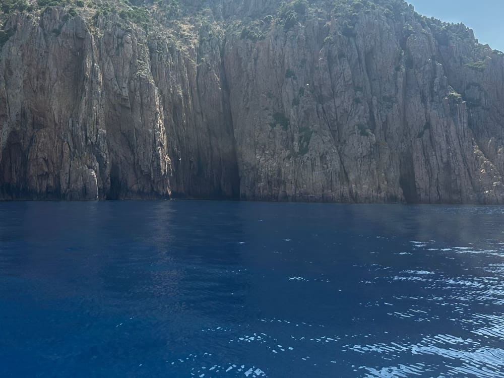 Boat rental by the day with skipper, itinerary of your choice to be defined according to your wishes