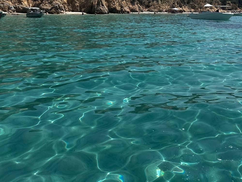 Boat rental by the day with skipper, itinerary of your choice to be defined according to your wishes