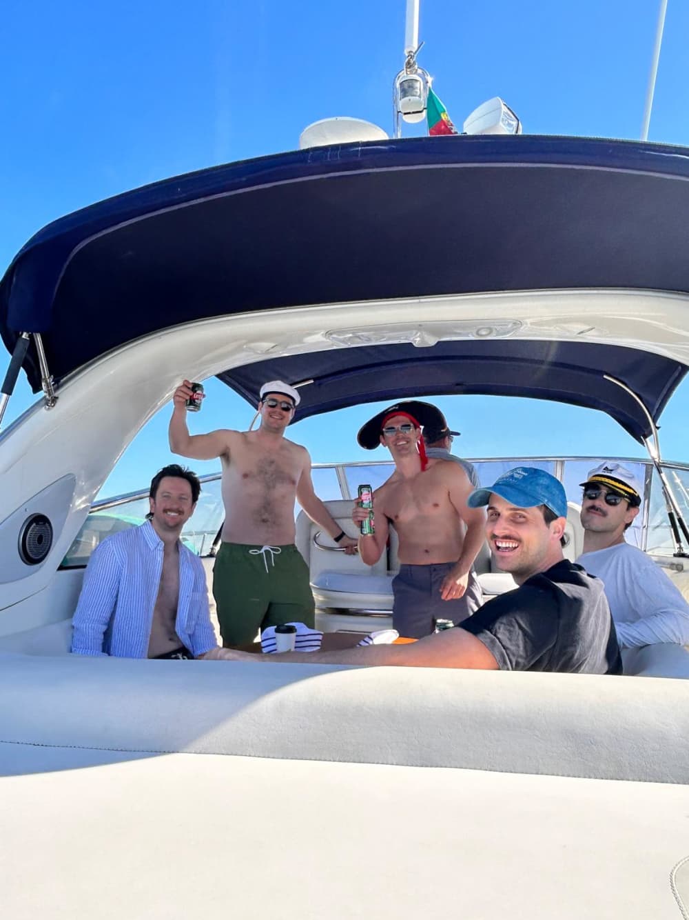 Noleggio di yacht privato di mezza giornata a Lagos - Punti salienti dell'Algarve