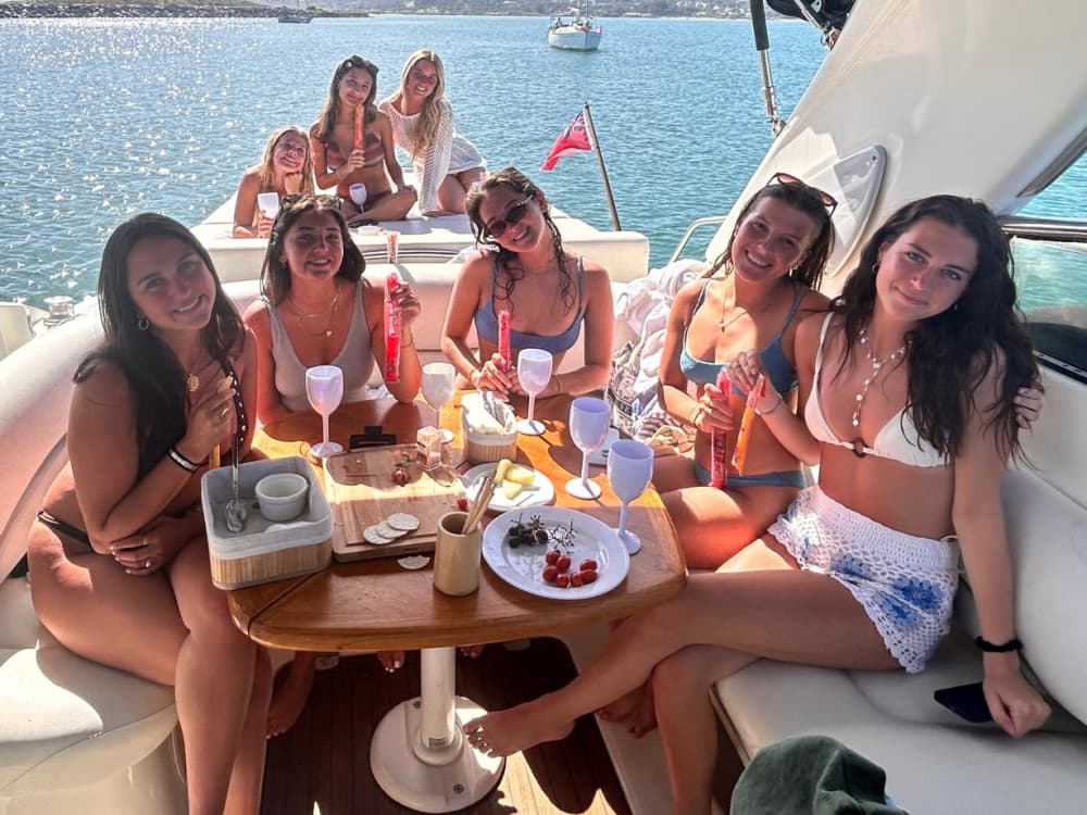 Noleggio di yacht privato di mezza giornata a Lagos - Punti salienti dell'Algarve