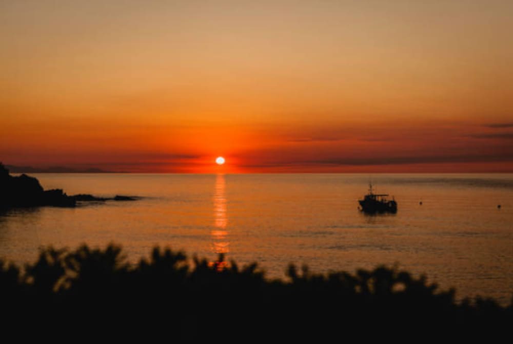 Cruzeiro romântico ao pôr do sol – 3 horas de fuga mágica