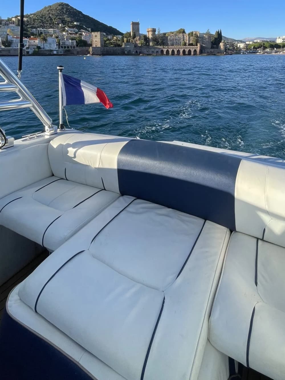 Visita guiada en barco privado desde Mandelieu al macizo del Esterel