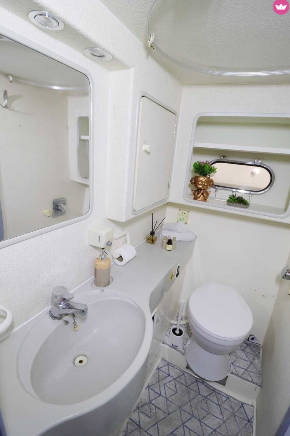 Mediterranean Queen 25 Person