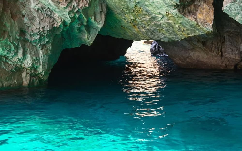 Capri and the Amalfi Coast – A journey through glamour and natural wonders