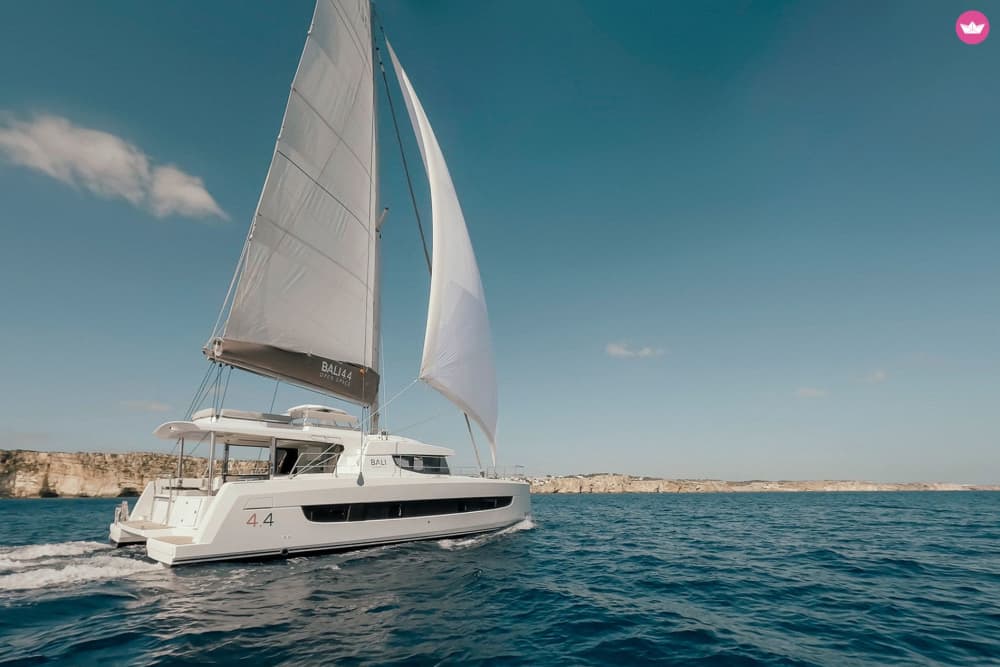 Découvrez les îles Baléares : une excursion en catamaran entre Ibiza et Formentera