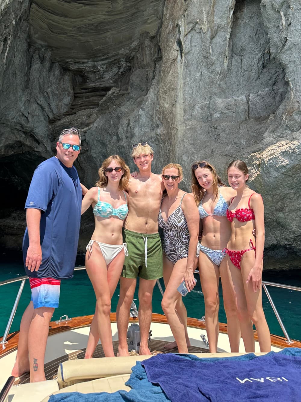 Capri Tour in un giorno su Gozzo Apreamare